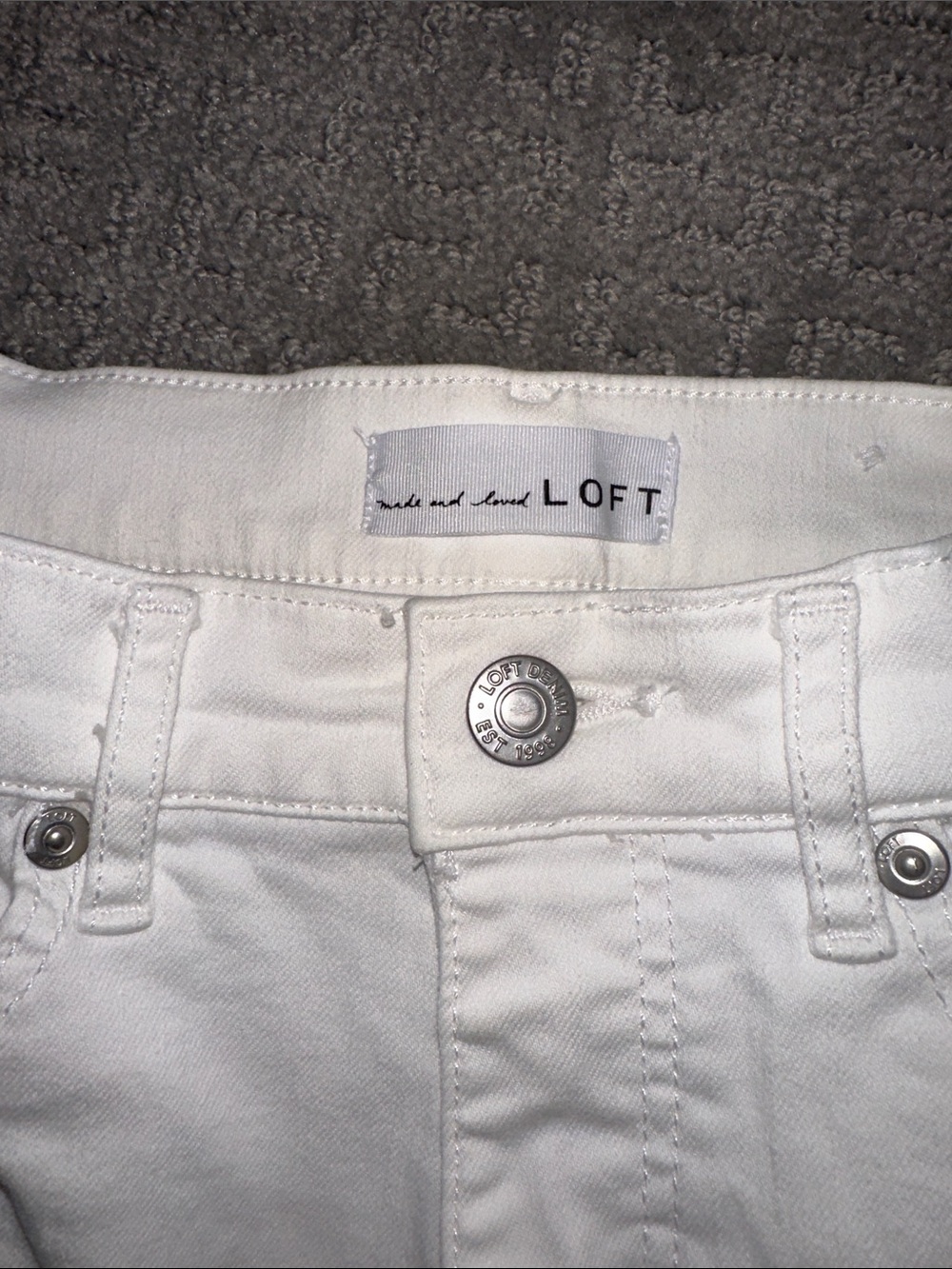 Loft High-Rise White Skinny Jeans with Subtle Frayed Hem